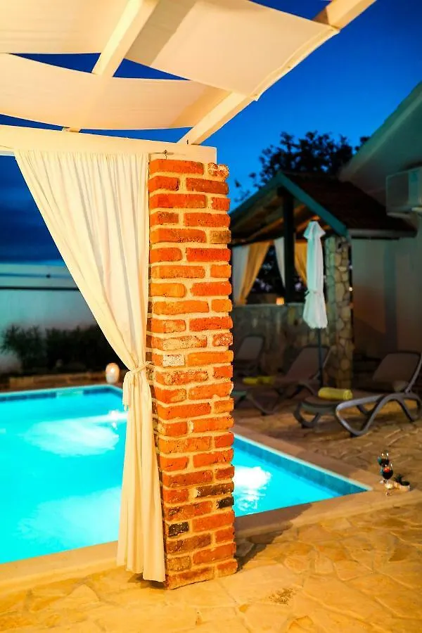 Holiday Home Ikka With Swimming Pool Pridraga