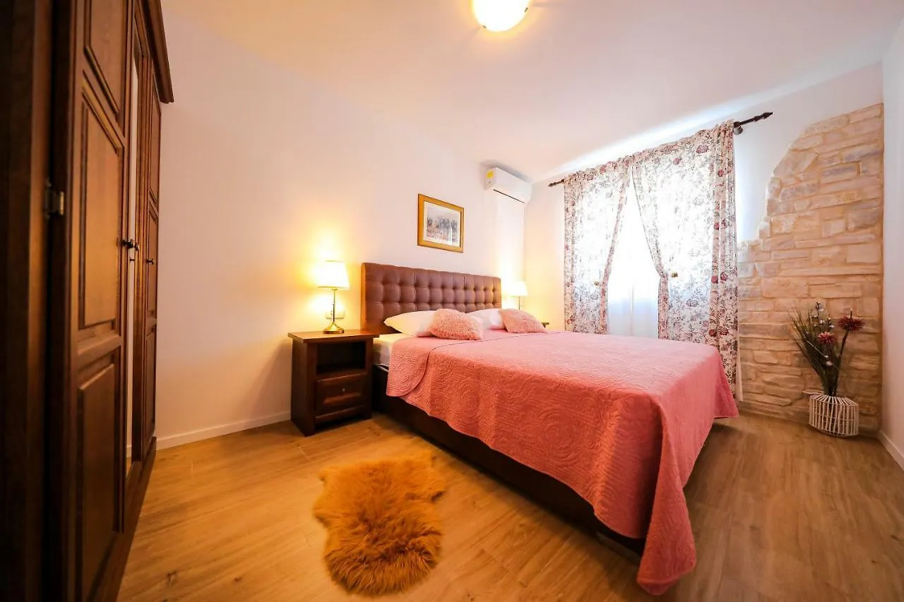 Holiday Home Ikka With Swimming Pool Pridraga