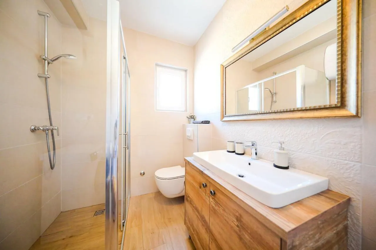 Holiday Home Ikka With Swimming Pool Pridraga 0*,  Chorwacja