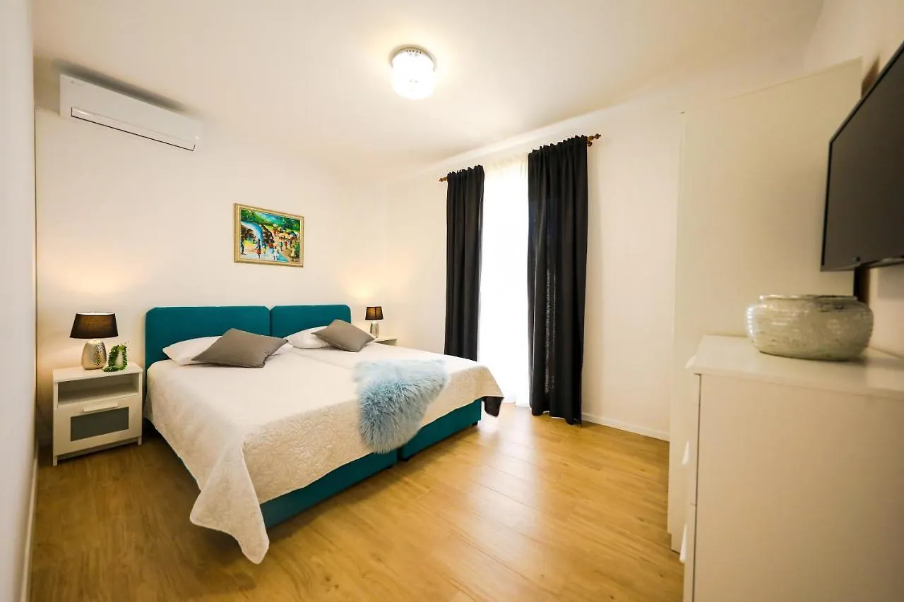 Holiday Home Ikka With Swimming Pool Pridraga 0*,  Chorwacja